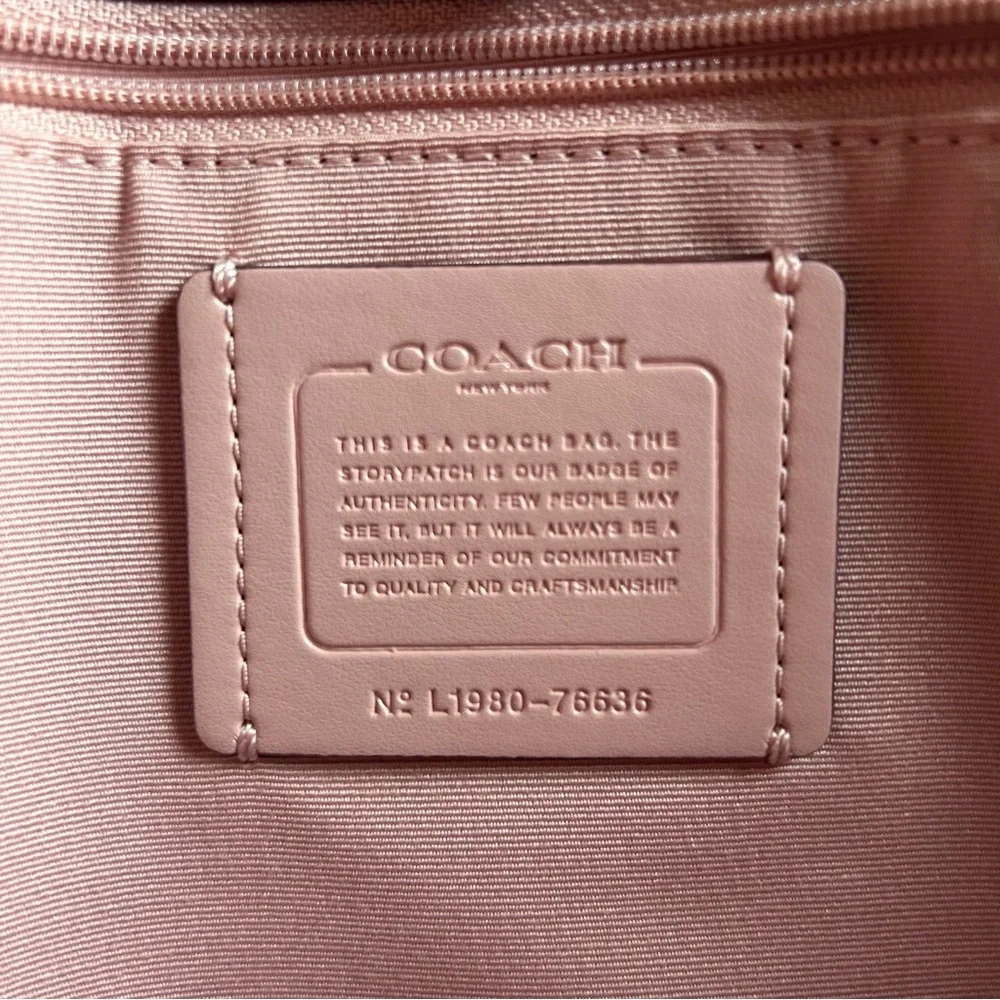 Coach 76636 signature town tote in light khaki and blossom pink - Picture 8 of 16